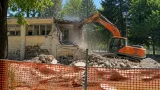 San Martino Valle Caudina, iniziata la demolizione per la nuova caserma dei Vigili del Fuoco