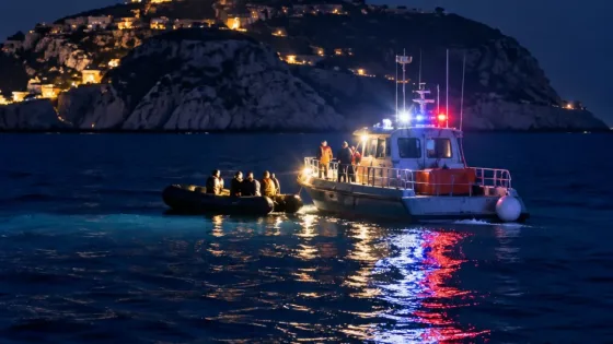 Marettimo, la Guardia Costiera soccorre 25 migranti nella notte