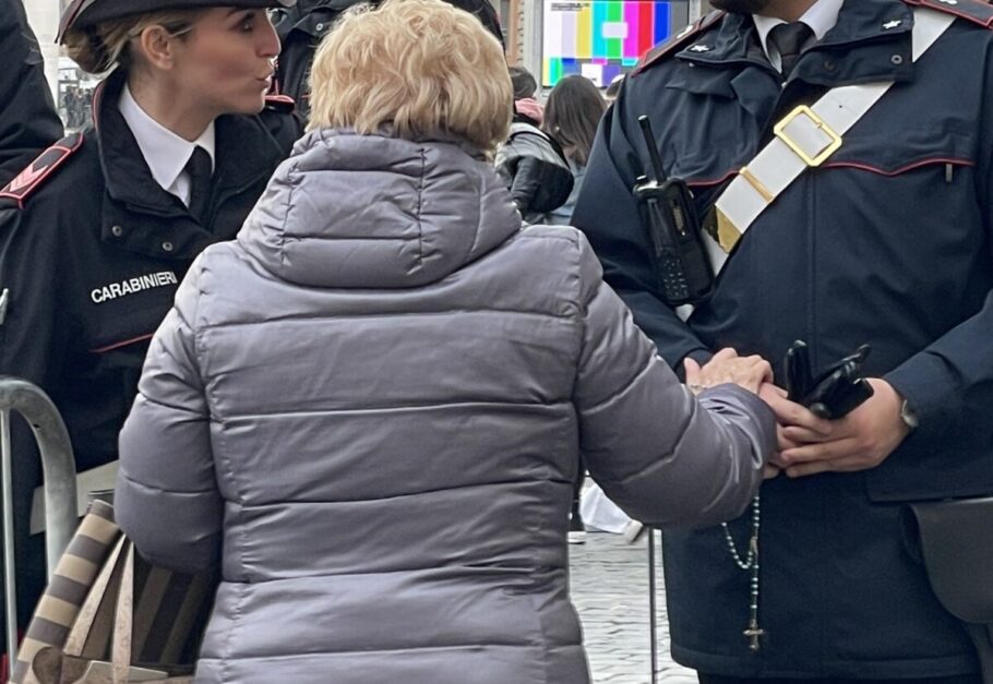 Si finge carabiniere e truffa anziana, arrestato a Rimini